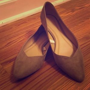 Pointed toe flats